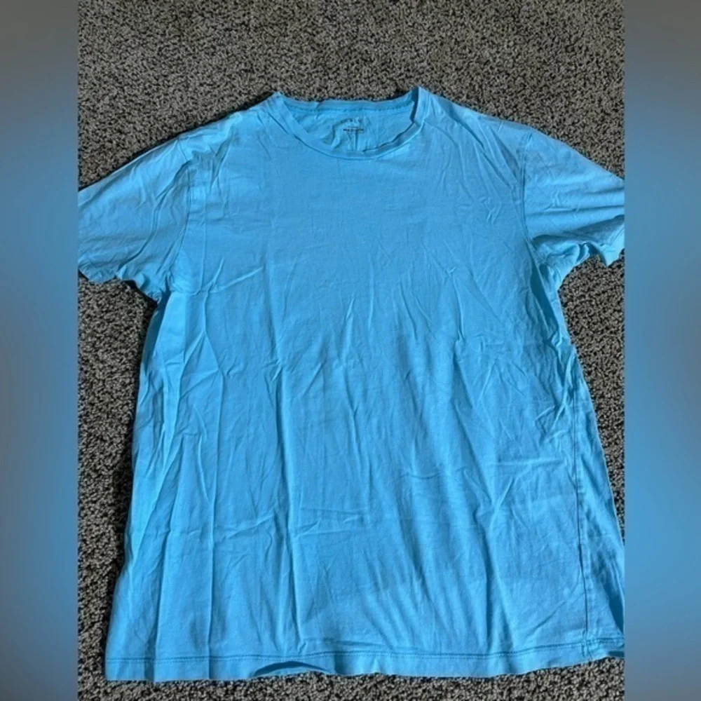 Men’s J.Crew shirt